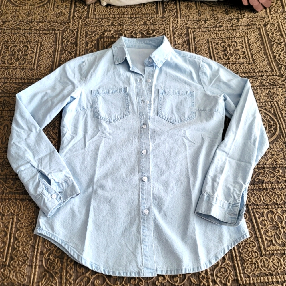 Light Denim Top | Size Small | NWOT - Picture 4 of 6